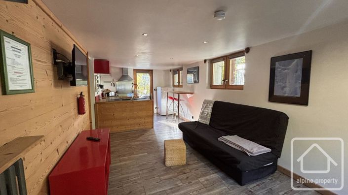 Image No.24-5 Bed Property for sale