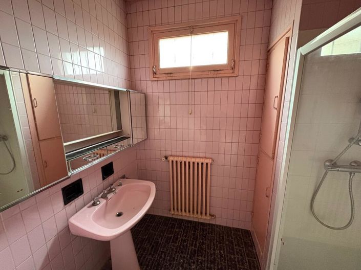 Image No.5-House for sale