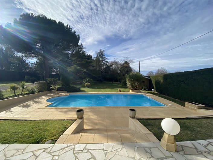 Image No.5-5 Bed House for sale