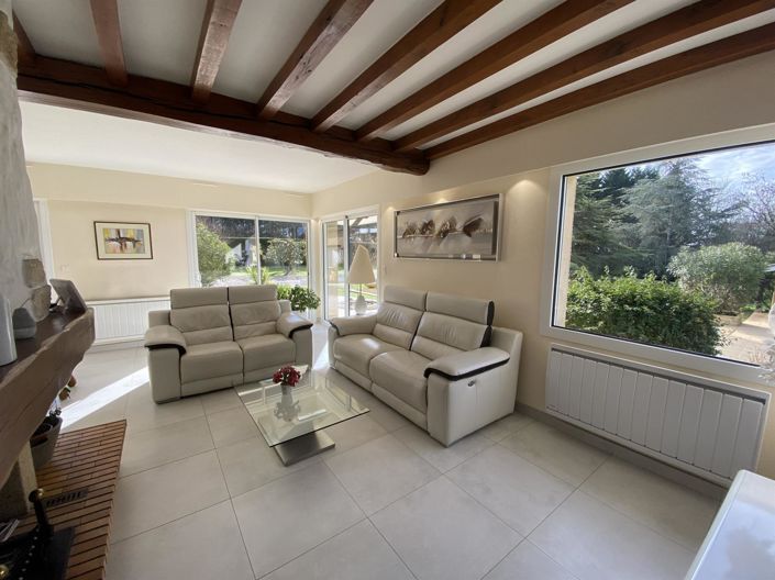 Image No.9-5 Bed House for sale