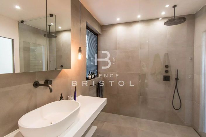 Image No.14-3 Bed House for sale