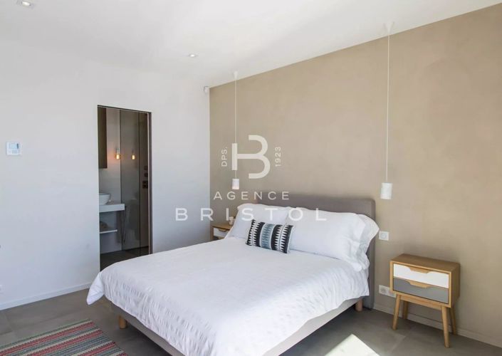 Image No.19-3 Bed House for sale