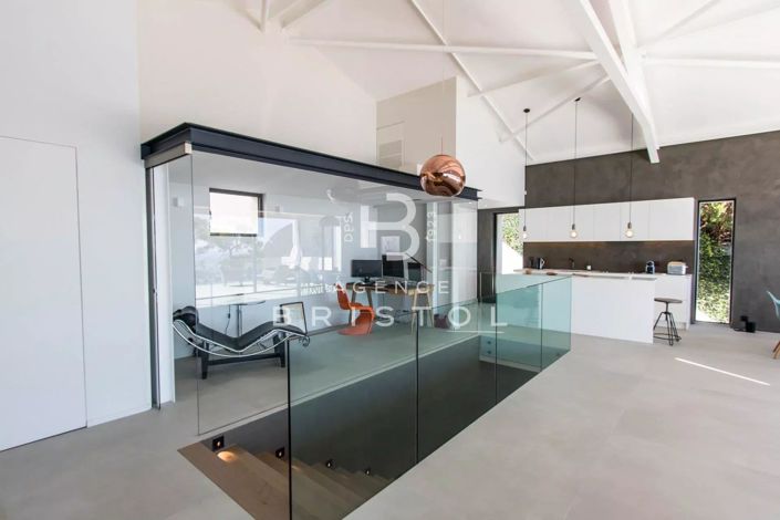 Image No.7-3 Bed House for sale