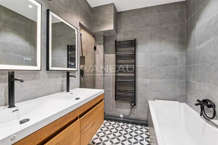 Image No.11-3 Bed Apartment for sale