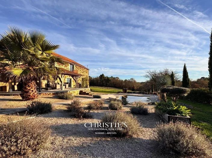 Image No.19-6 Bed House for sale