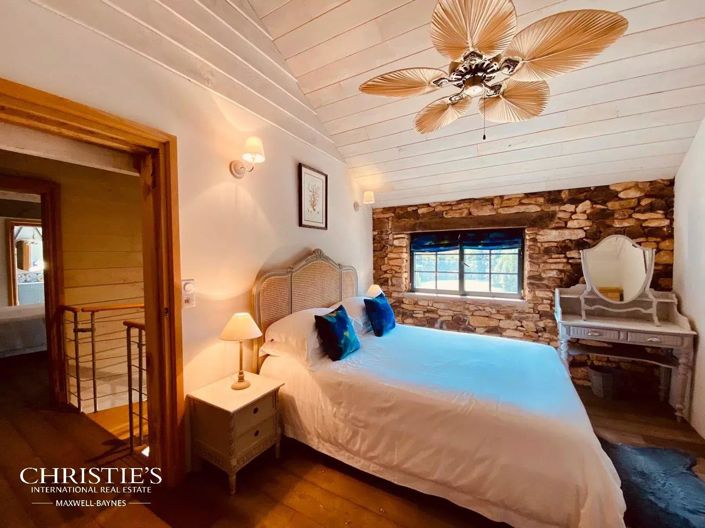 Image No.20-6 Bed House for sale