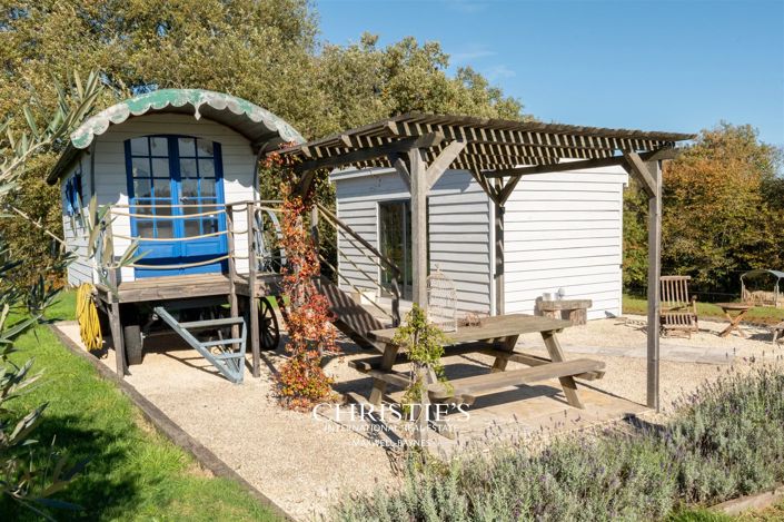 Image No.27-6 Bed House for sale