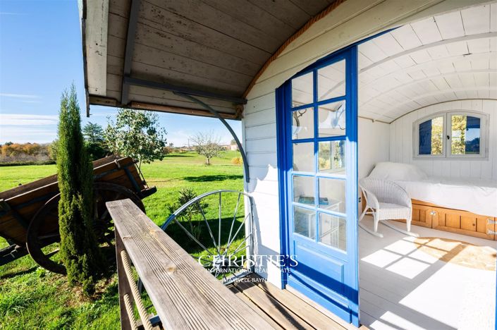 Image No.28-6 Bed House for sale