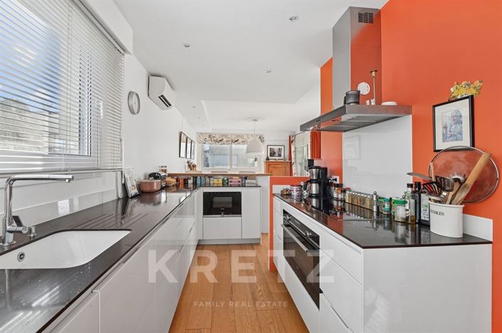 Image No.6-3 Bed Apartment for sale