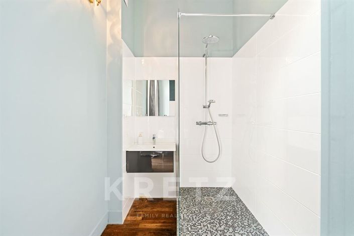 Image No.9-7 Bed House for sale