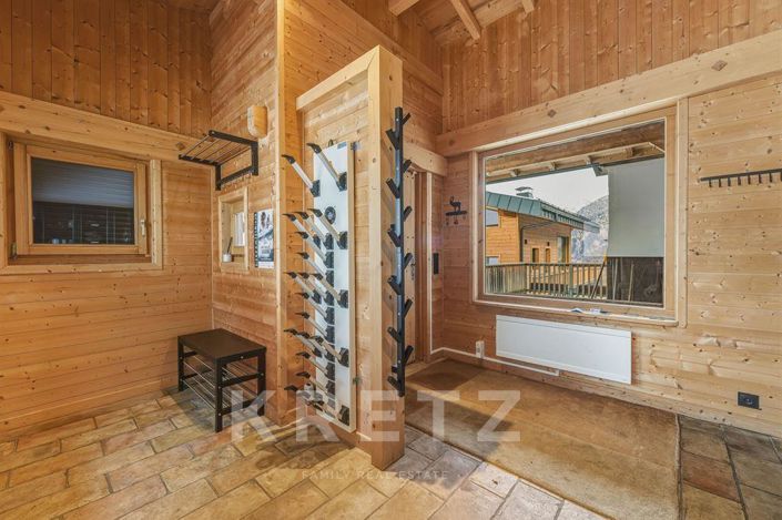 Image No.13-6 Bed House for sale