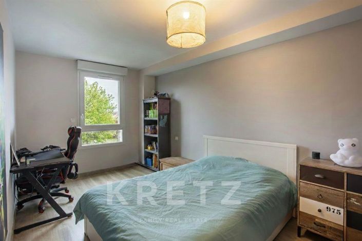 Image No.15-3 Bed House for sale