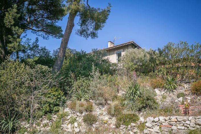 Image No.15-4 Bed House for sale