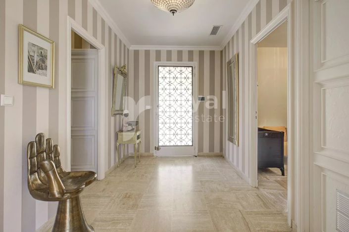 Image No.12-5 Bed House for sale
