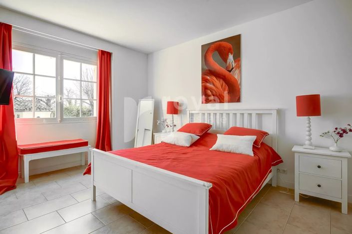 Image No.21-5 Bed House for sale