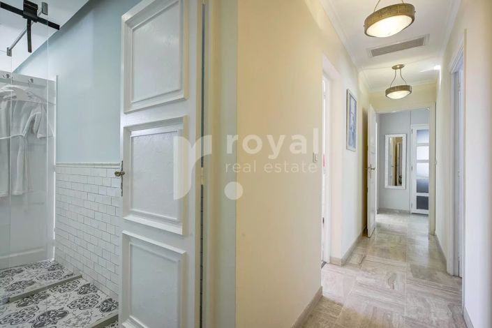 Image No.24-5 Bed House for sale