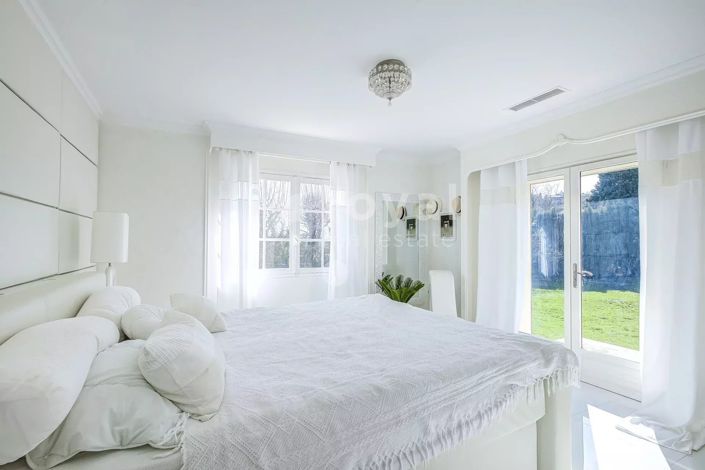Image No.28-5 Bed House for sale