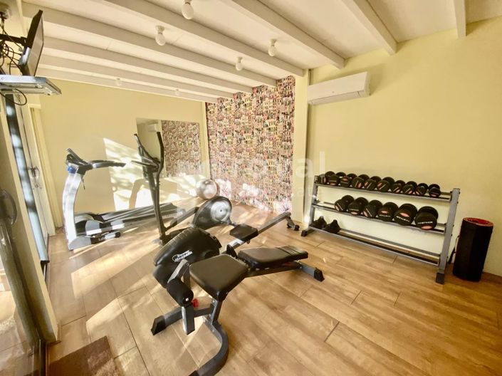 Image No.33-5 Bed House for sale