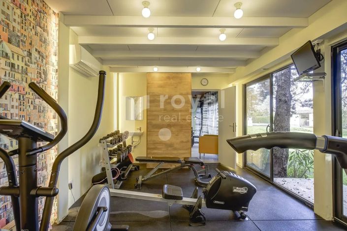 Image No.34-5 Bed House for sale