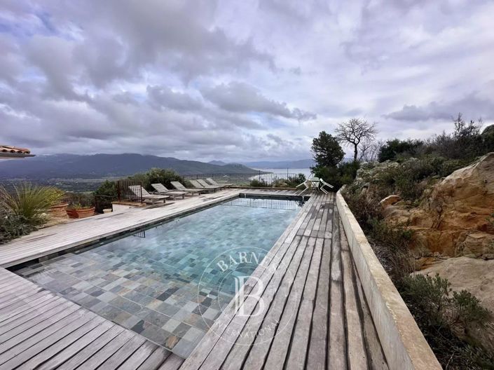 Image No.6-Maison de 7 chambres à vendre à Serra-di-Ferro