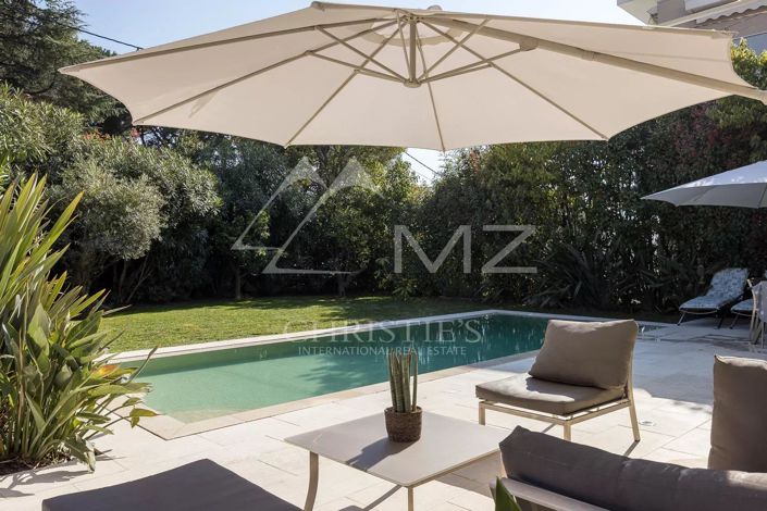 Image No.2-5 Bed House for sale
