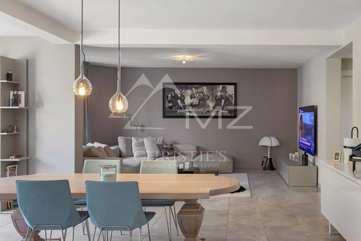 Image No.4-5 Bed House for sale
