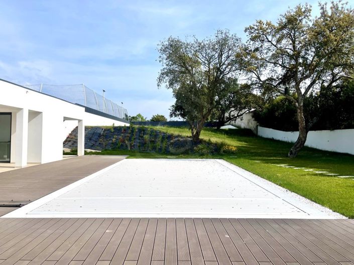Image No.3-4 Bed House for sale