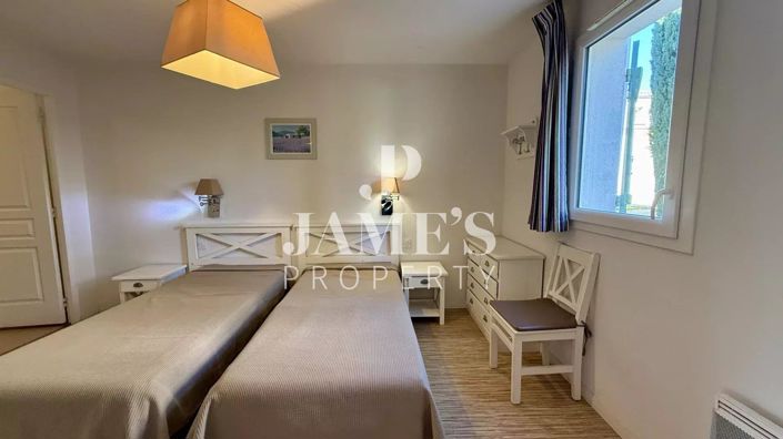 Image No.6-2 Bed House for sale