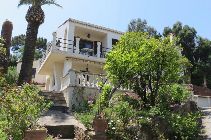 Image No.3-4 Bed House for sale
