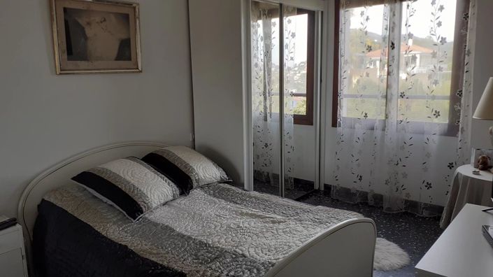 Image No.9-4 Bed House for sale