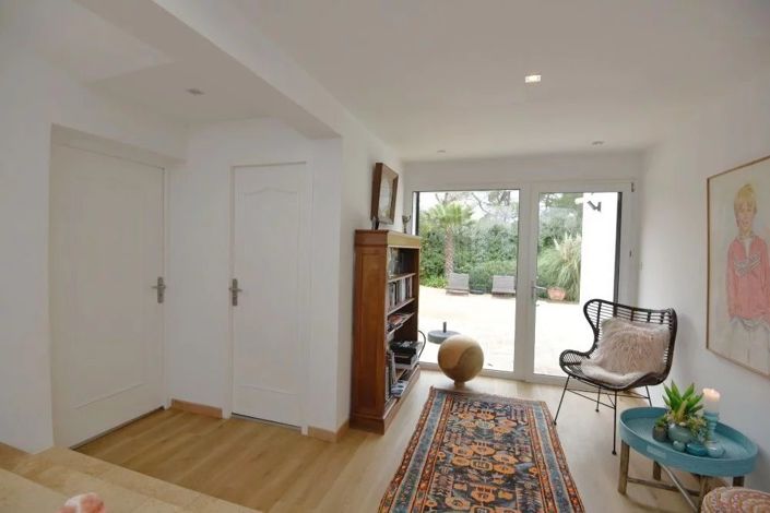 Image No.11-4 Bed House for sale