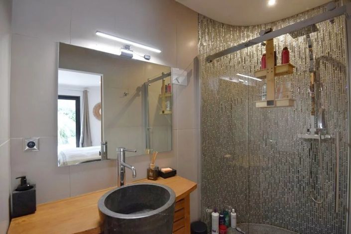Image No.18-4 Bed House for sale