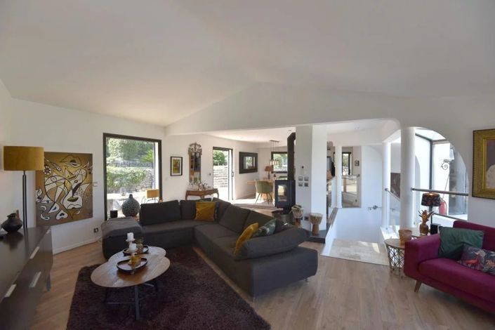 Image No.6-4 Bed House for sale