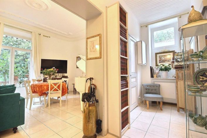 Image No.11-2 Bed Apartment for sale