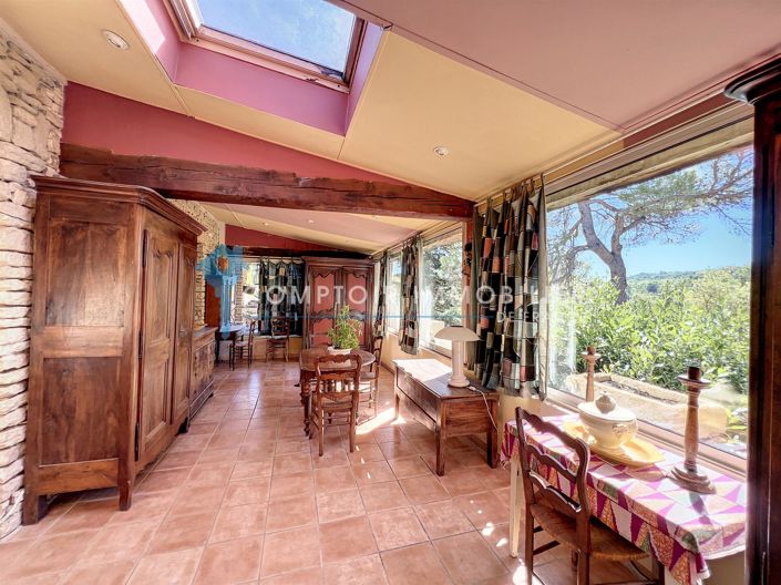 Image No.20-6 Bed House for sale