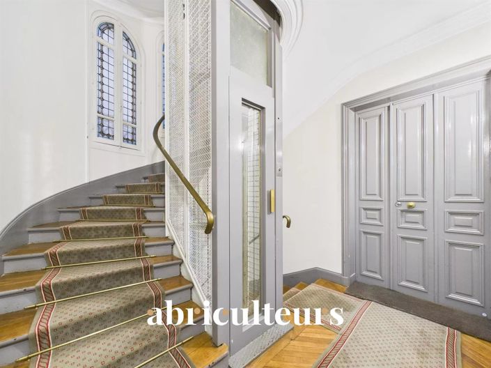 Image No.25-2 Bed Apartment for sale