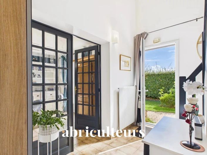 Image No.2-4 Bed House for sale