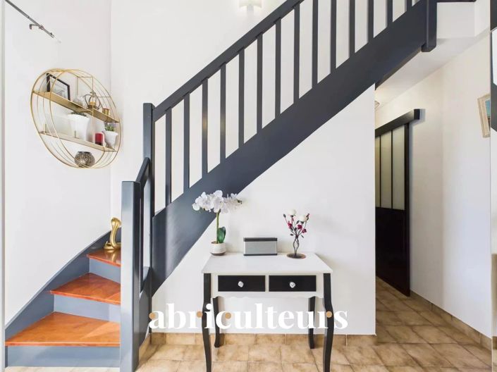 Image No.3-4 Bed House for sale