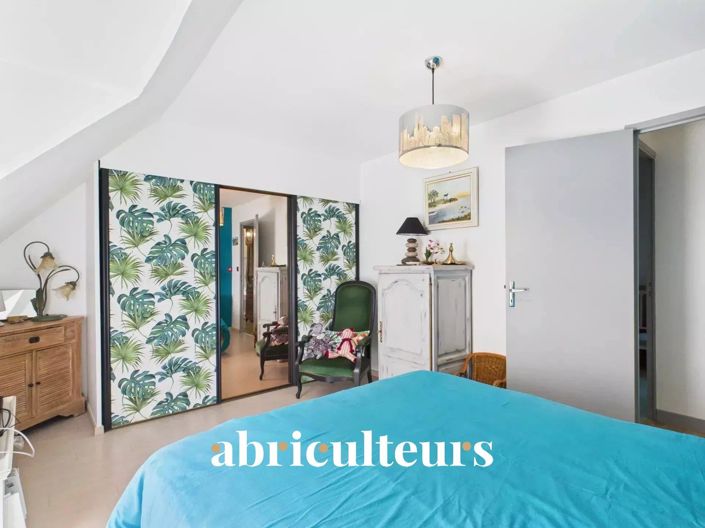 Image No.5-4 Bed House for sale