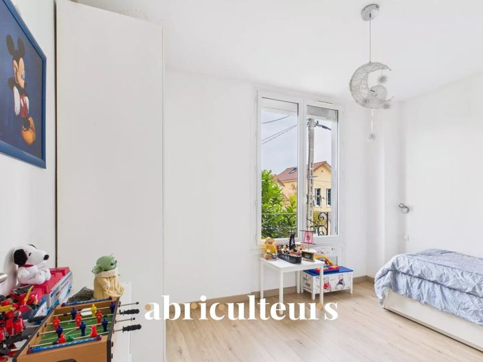 Image No.17-3 Bed House for sale