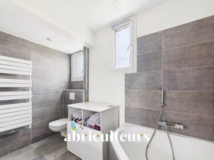 Image No.19-3 Bed House for sale