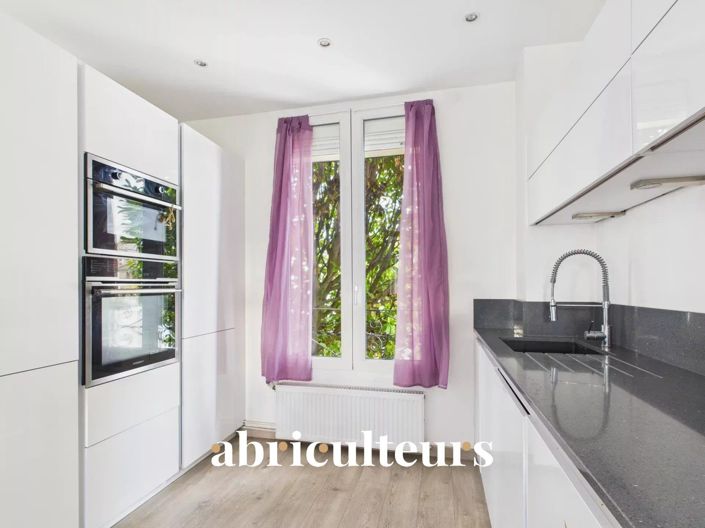 Image No.6-3 Bed House for sale