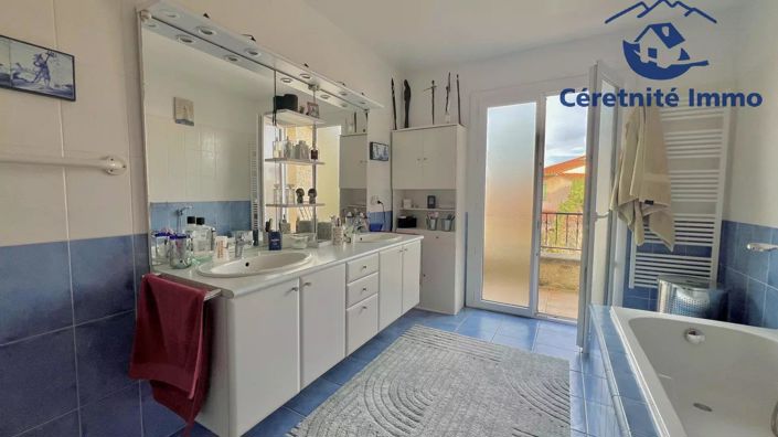 Image No.18-4 Bed House for sale