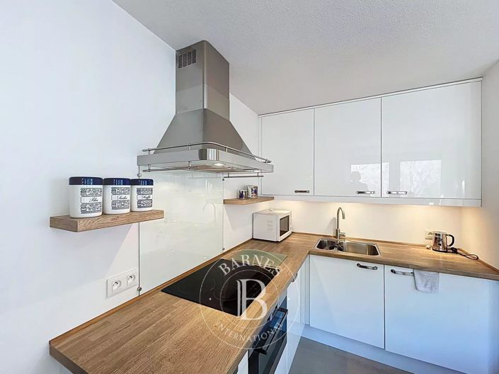 Image No.12-2 Bed Apartment for sale