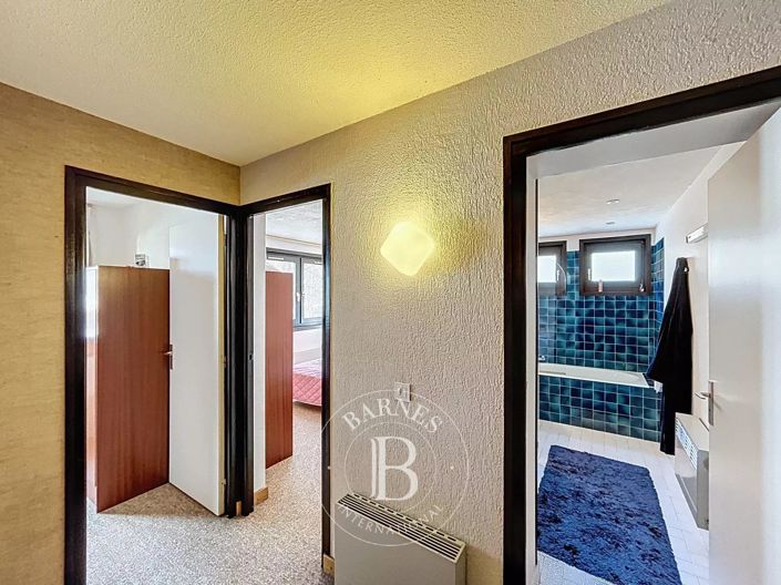 Image No.24-2 Bed Apartment for sale