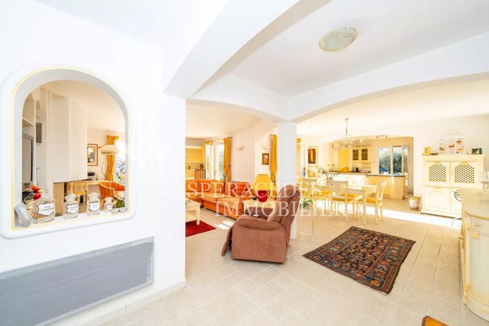 Image No.3-4 Bed House for sale