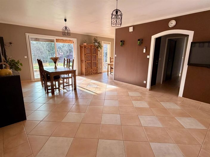 Image No.10-4 Bed House for sale