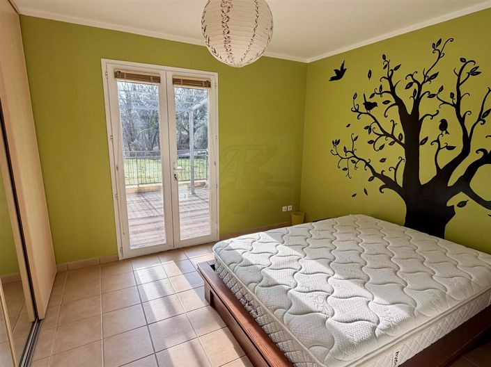 Image No.18-4 Bed House for sale