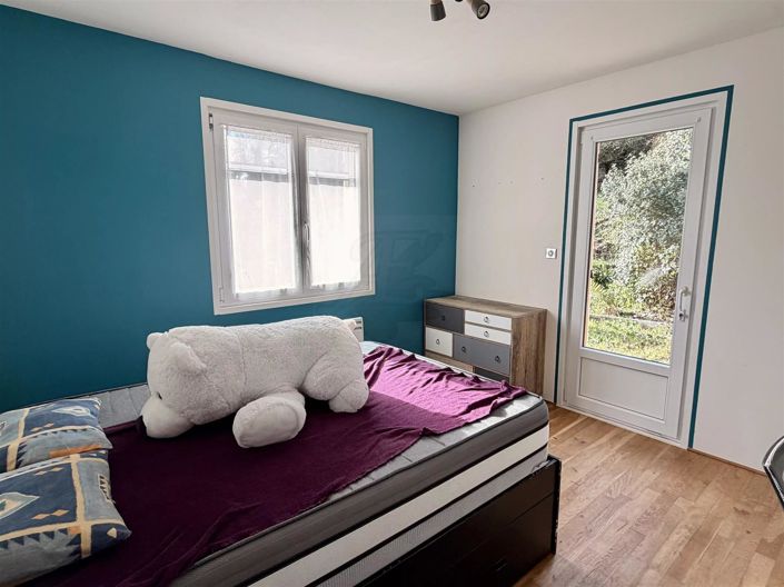 Image No.25-4 Bed House for sale