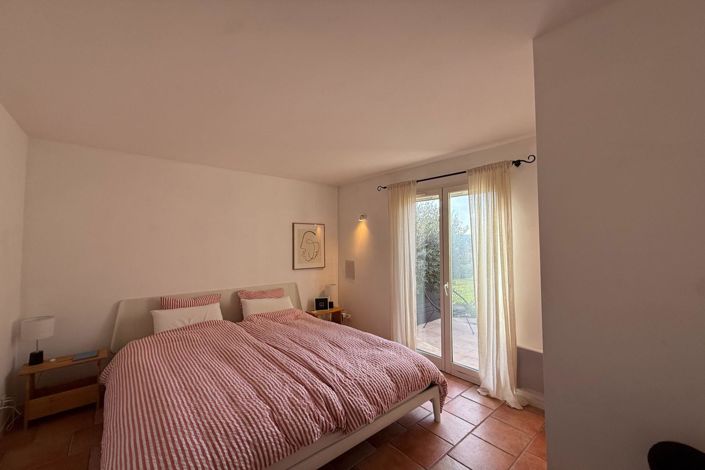 Image No.12-4 Bed House for sale